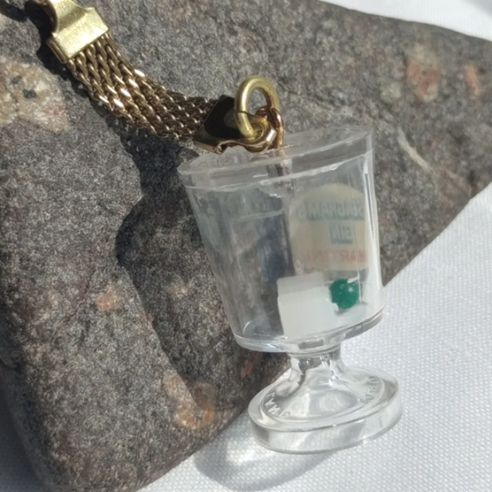 Vintage Seagram's gin martini keychain
